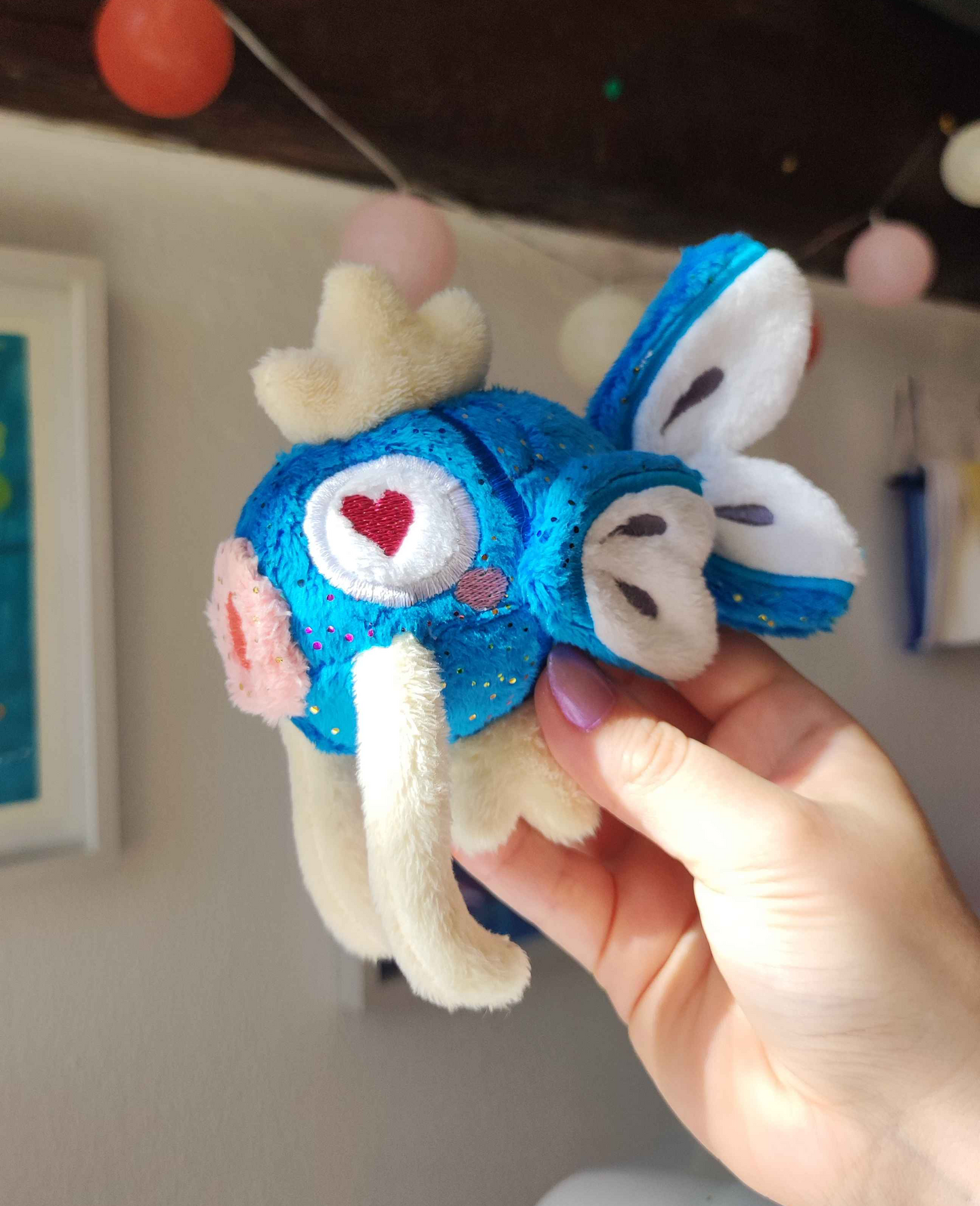 Carpe Koi - Bleu brillant (bouche sans aimant)