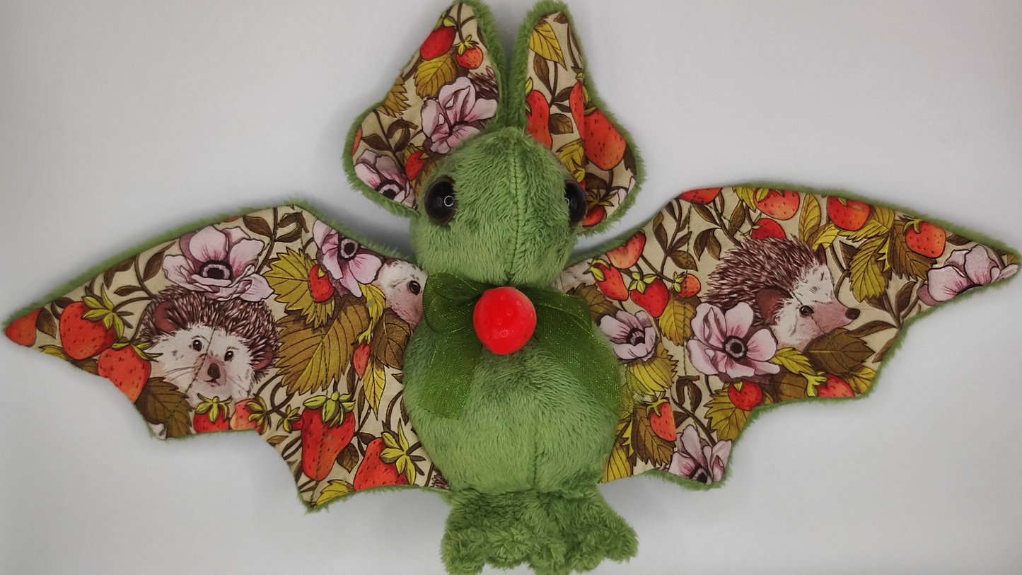 Hérisson fraise - Chauve-souris verte moyenne