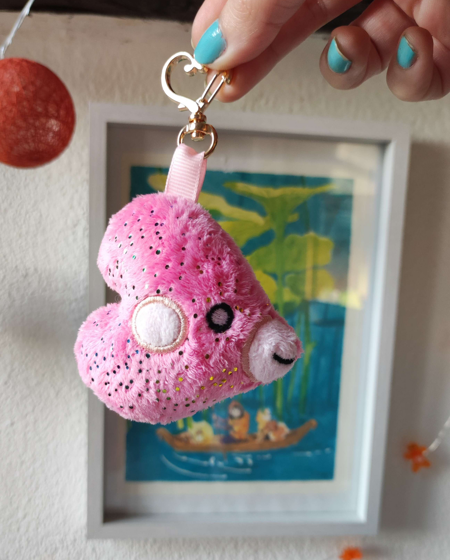 Love Fish - keychain (magnetic mouth)