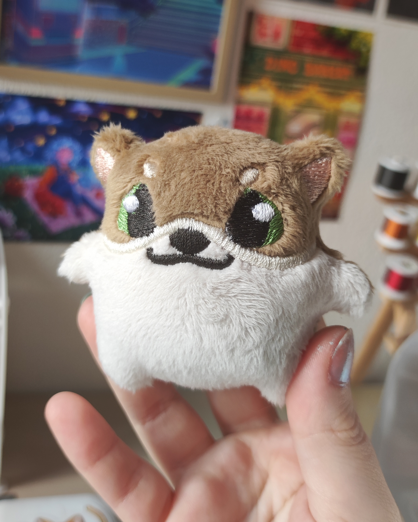 Loutre et son costume festif | Sapin