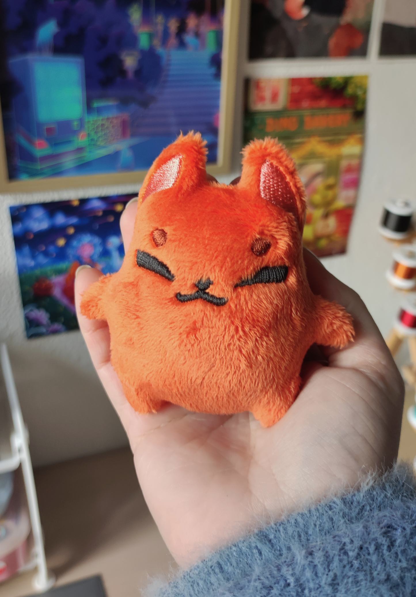 Renard roux et son costume festif | Cadeau