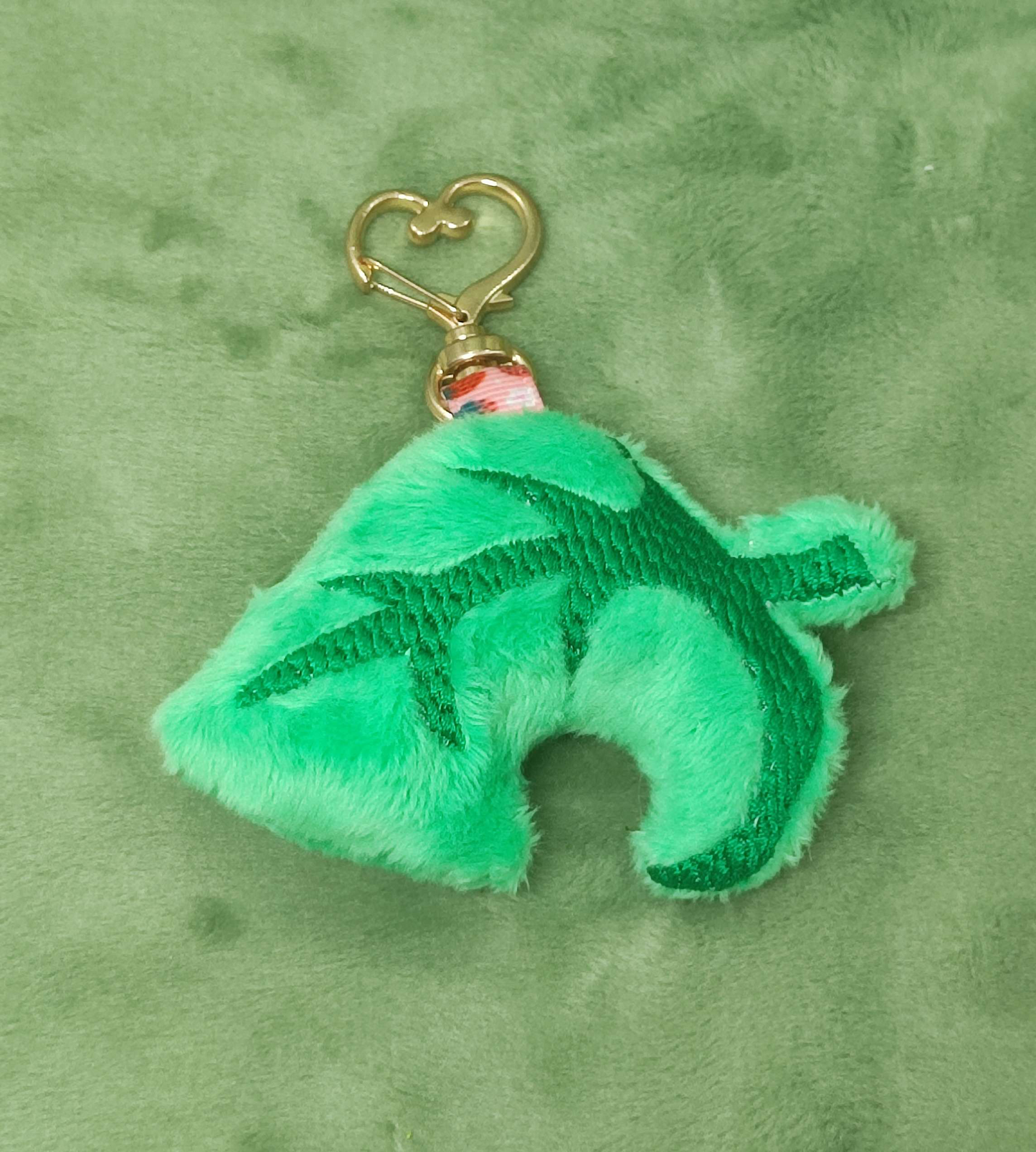 Leaf keychain