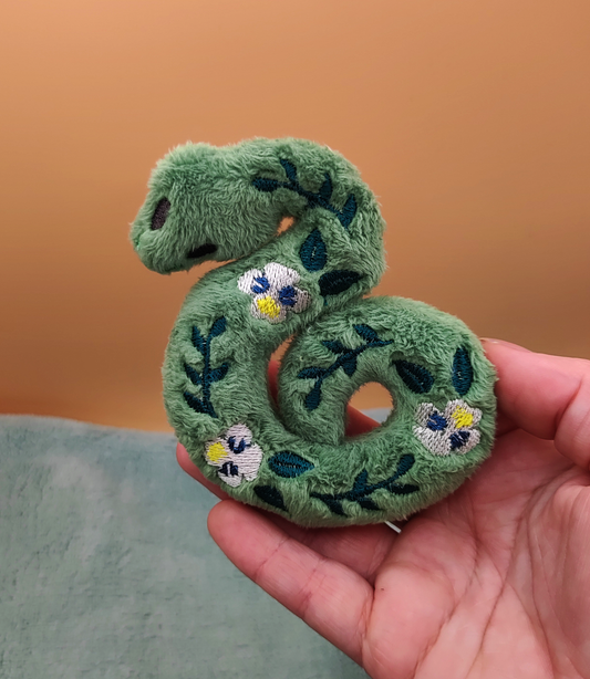 Serpent fleuri Pensée - Mini peluche verte