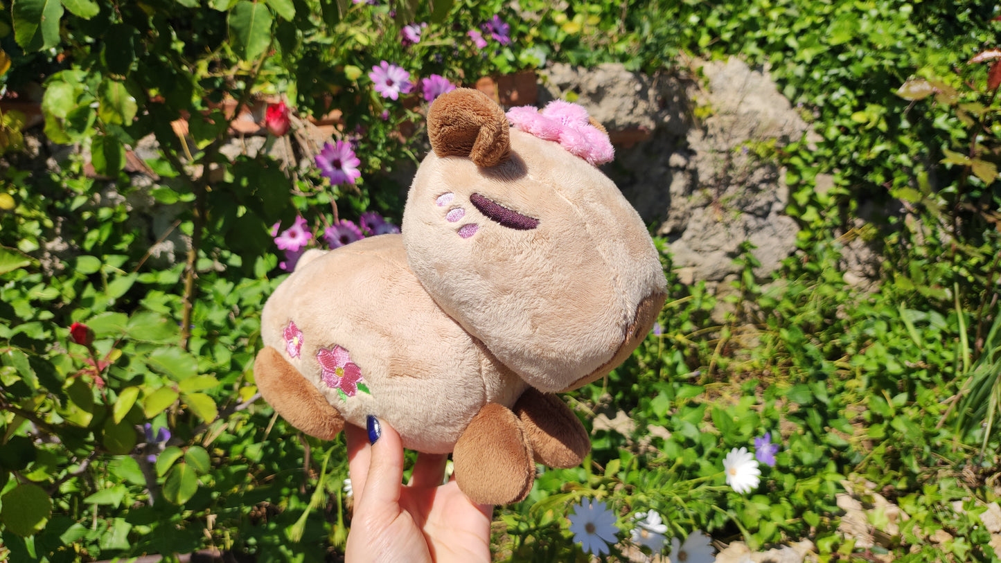 Daphne - Flower Capybara