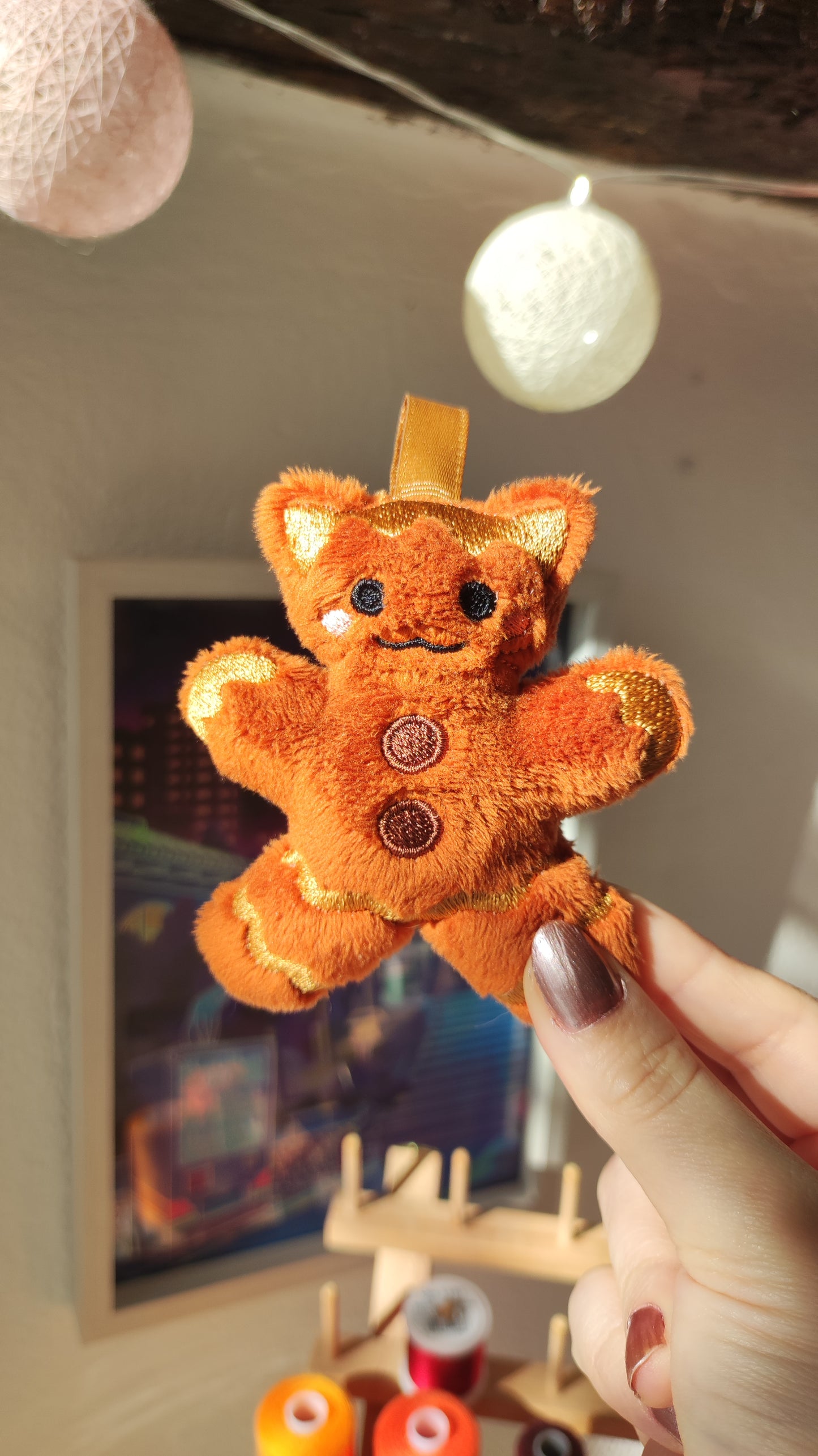 Gingerbread Cookie Kitty Charm (Overbaked)