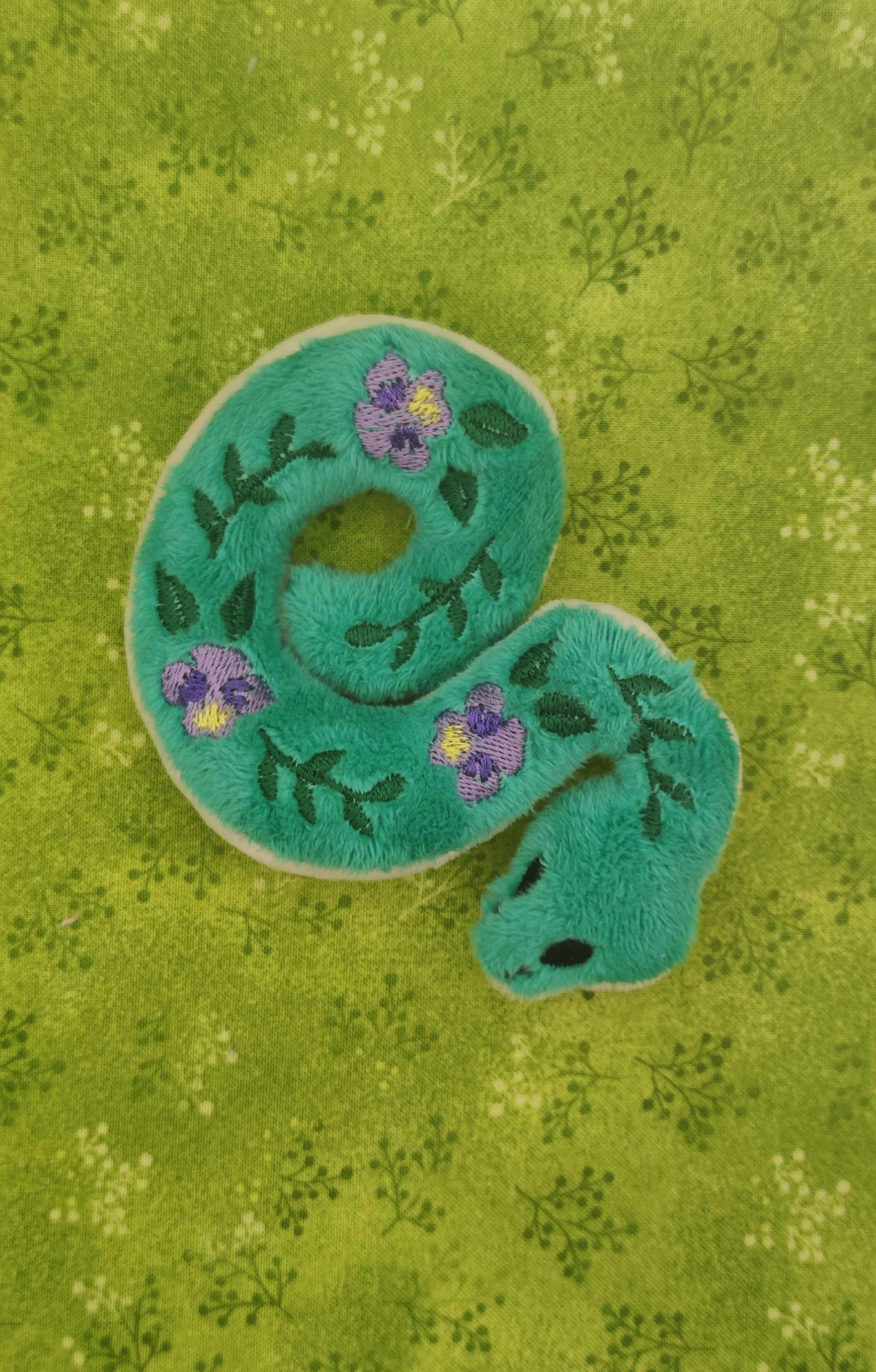 Turquoise Pansy - Mini Snake