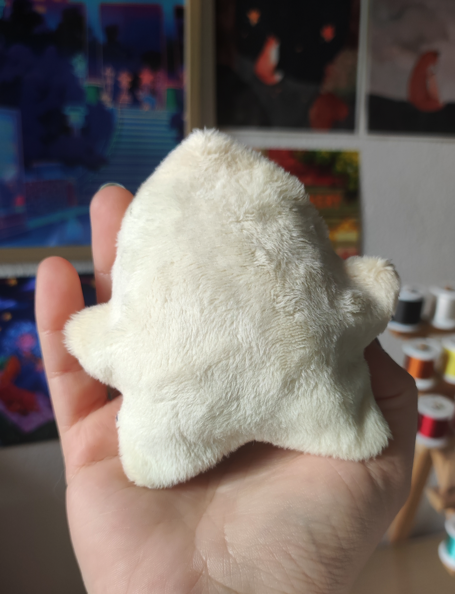 Chaton noir et son costume festif | Etoilé