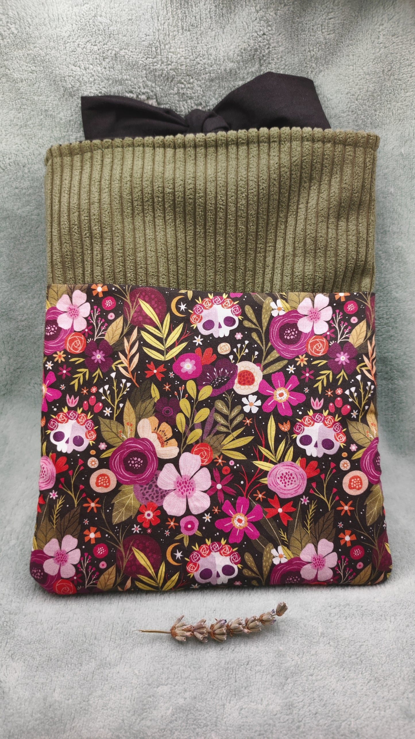 Pochette à liseuse/livre de poche - Lixy - Skull flowers